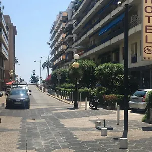 Studio Carré D'or Situé à 50 M De La Plage Appart hôtel