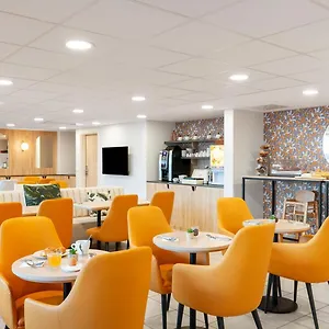 Residhome Aéroport Aparthotel