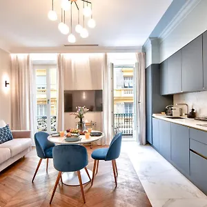 9 Alberti Centre Appart hôtel