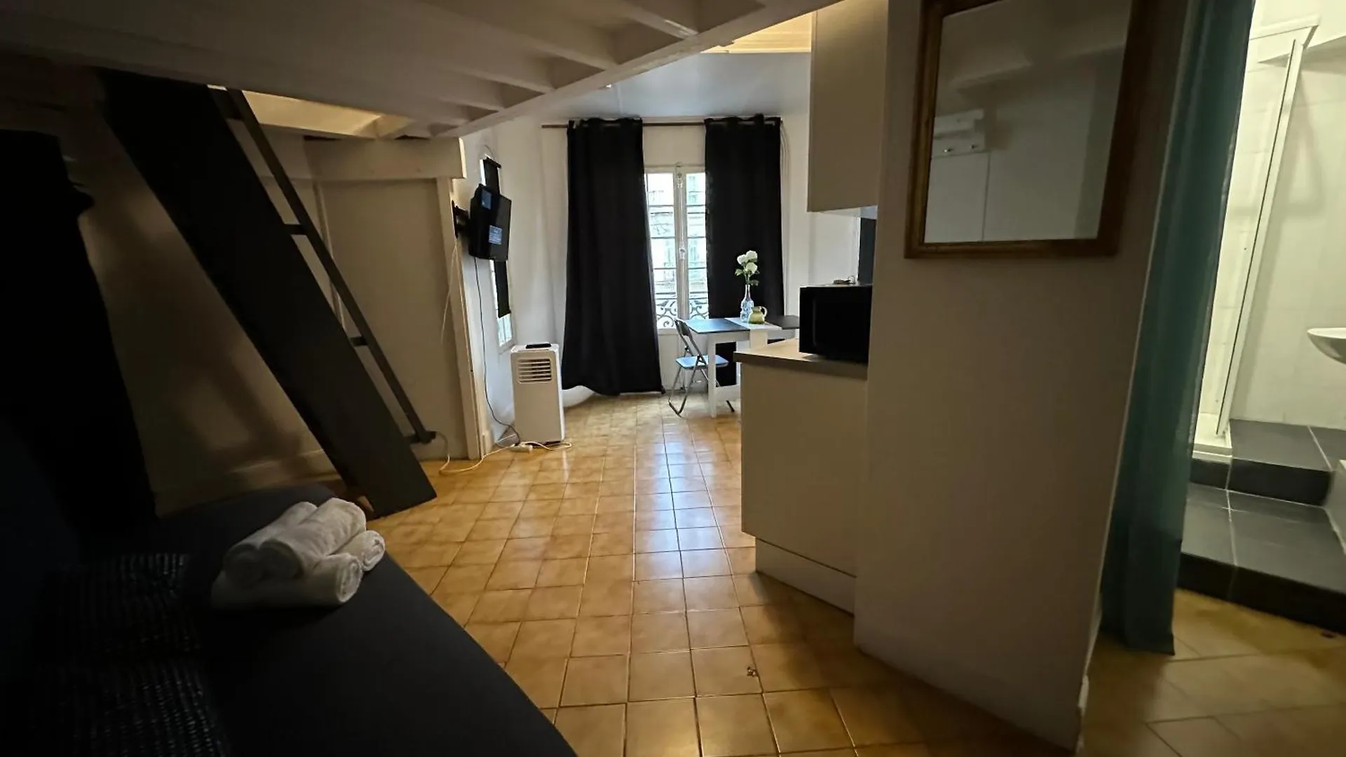 Aparthotel Les Balconnets Studios Nice Centre Ville France